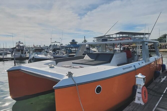 Full Day Luxury Snorkel Charter With Lunch (Minimum 10 Guests) - Reaching the private bay