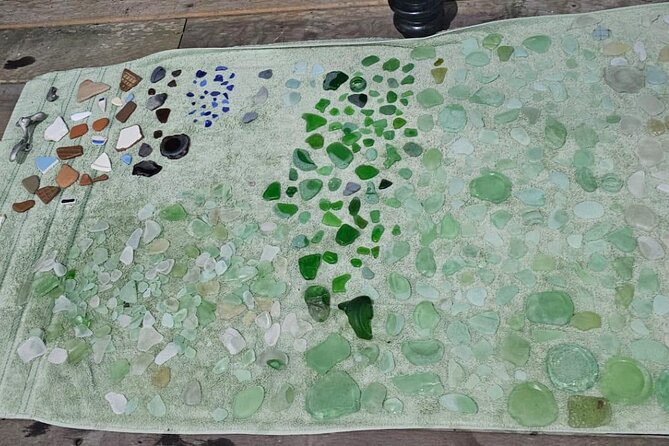 Hike St. Kitts: Sea Glass Discovery at Volcanic Beach - Who should book this experience