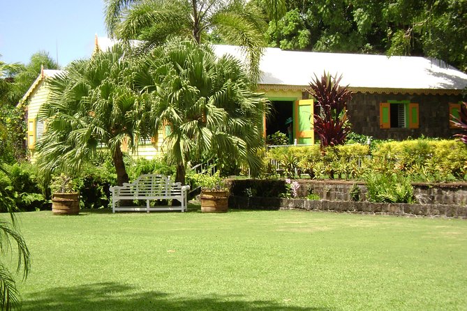 Scenic Romney Manor & Timothy Hill or Panoramic Brimstone Hill - Basseterre brings the island into focus