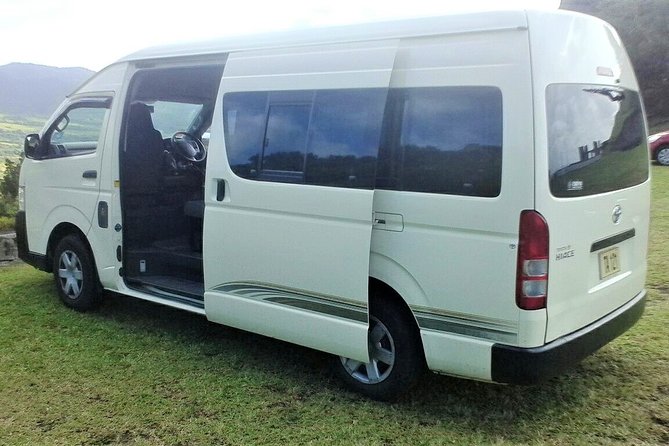 Shared or Private St Kitts Airport Roundtrip Transfer - The welcome packet and first island tips
