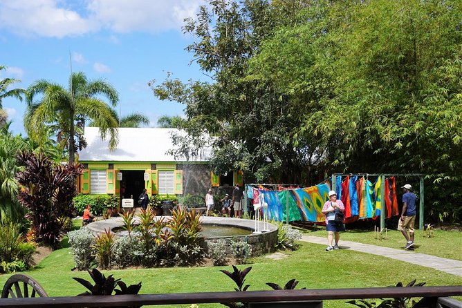 St Kitts Traditional Lunch & Half Day Island Tour - Lunch makes the $96.93 price easier to assess