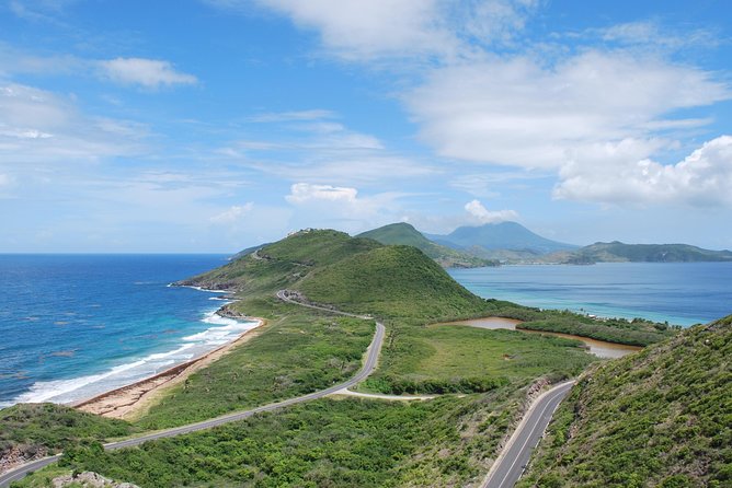 St Kitts Traditional Lunch & Half Day Island Tour - Joe and the small-group format