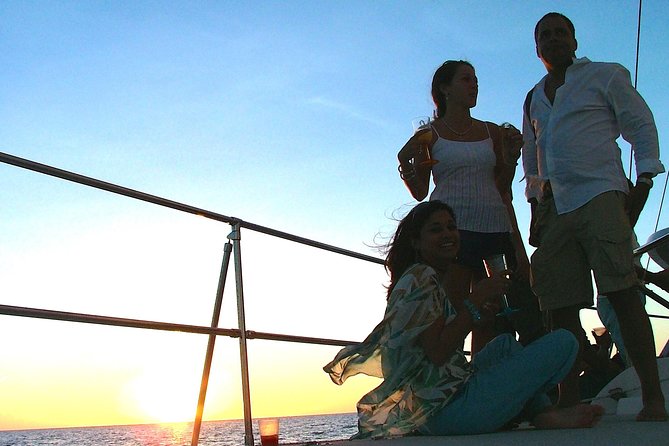 Sunset Cocktail Cruise of St Kitts - The green flash and the moment sunset disappears