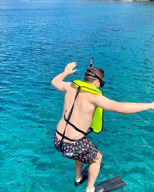 Two Islands One Paradise - A six-hour catamaran day from Port Zante